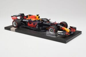 Red Bull RB16B #33 M. Verstappen Abu Dhabi GP 2021 Winner Missing Figurine & Pitboard Minichamps 1:18 113212333 Resin — billede 4 af 7