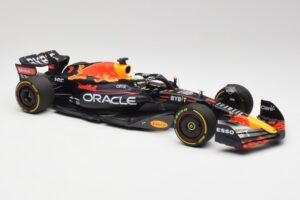 Red Bull RB18 #1 M. Verstappen France GP Winner 2022 Minichamps 1:18 110221201 Metal — billede 4 af 7