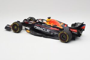 Red Bull RB18 #1 M. Verstappen France GP Winner 2022 Minichamps 1:18 110221201 Metal — billede 5 af 7