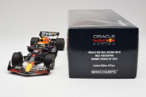 Red Bull RB18 #1 M. Verstappen France GP Winner 2022 Minichamps 1:18 110221201 Metal — billede 7 af 7