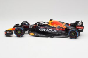 Red Bull RB18 #1 M. Verstappen Monaco GP 3rd Wet 2022 Minichamps 1:18 110220701 Metal — billede 3 af 7