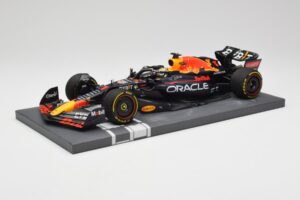 Red Bull RB18 Oracle #1 M. Verstappen Abu Dhabi GP 2022 Winner Minichamps 1:18 113222201 Resin — billede 2 af 7