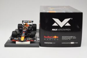 Red Bull RB18 #1 M. Verstappen Emilia Romagna GP 2022 Winner Minichamps 1:18 113220401 Resin — billede 6 af 7