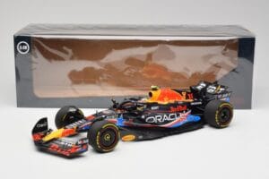 Red Bull RB19 #1 M. Verstappen Austin GP Winner 2023 Minichamps 1:18 110231901 Metal — billede 6 af 6