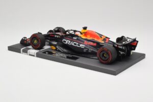 Red Bull RB19 Oracle #1 M. Verstappen Australian GP 2023 Winner Minichamps 1:18 113230301 Resin — billede 5 af 7