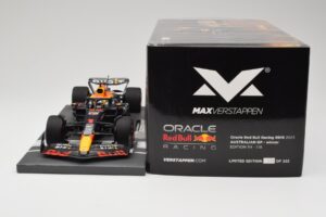 Red Bull RB19 Oracle #1 M. Verstappen Australian GP 2023 Winner Minichamps 1:18 113230301 Resin — billede 6 af 7