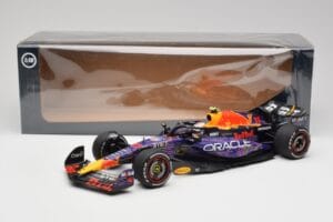 Red Bull RB19 #11 S. Perez Las Vegas GP 3rd 2023 Minichamps 1:18 110232211 Metal — billede 6 af 6