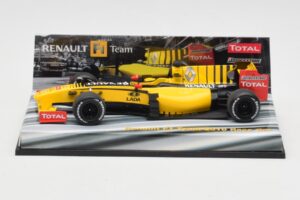 Renault R30 #11 R. Kubica Race Car 2010 Minichamps 1:43 403100081 Metal
