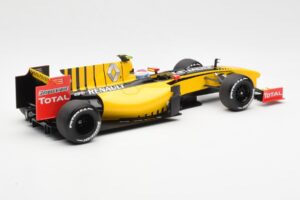Renault F1 Team R30 #11 V. Petrov Showcar F1 2010 Minichamps 1:18 150100082 Metal — billede 2 af 6