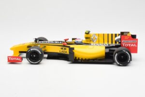 Renault F1 Team R30 #11 V. Petrov Showcar F1 2010 Minichamps 1:18 150100082 Metal — billede 3 af 6