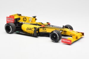 Renault R30 R. Kubica / V. Petrov F1 Showcar 2010 Minichamps 1:18 7711428831 Metal — billede 4 af 6
