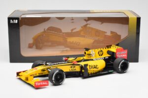 Renault R30 R. Kubica / V. Petrov F1 Showcar 2010 Minichamps 1:18 7711428831 Metal — billede 6 af 6