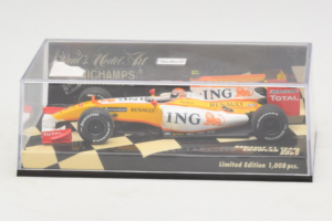 Renault R29 #8 N. Piquet Jr. Showcar F1 2009 Minichamps 1:43 400090078 Metal — billede 4 af 5