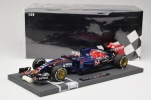 Scuderia Toro Rosso STR10 Renault #33 M. Verstappen Australian GP 2015 Minichamps 1:18 117150033 Resin — billede 7 af 7