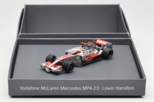 McLaren MP4-23 Mercedes #22 L. Hamilton F1 World Champion 2008 Minichamps 1:43 B66962422 Metal — billede 4 af 4