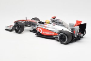 McLaren MP4-24 #1 L. Hamilton 2009 Dealer Edition Minichamps 1:18 503091801 Metal — billede 5 af 6