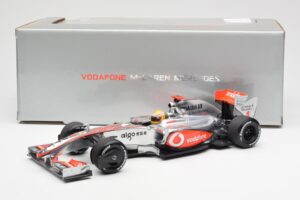 McLaren MP4-24 #1 L. Hamilton 2009 Dealer Edition Minichamps 1:18 503091801 Metal — billede 6 af 6
