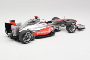 McLaren MP4-25 Vodafone #1 J. Button F1 2010 Minichamps 1:18 530101871-R1 Metal — billede 2 af 7