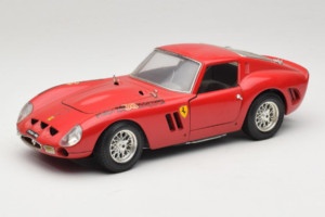 Ferrari 250 GTO Rød Bburago 1:18 B003 Metal
