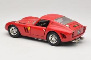Ferrari 250 GTO Rød Bburago 1:18 B003 Metal — billede 7 af 8