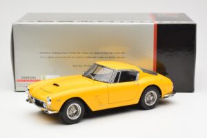 Ferrari 250 GT SWB Gul CMC 1:18 M-054 Metal — billede 6 af 6