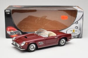 Ferrari 250 GT California Spider LWB Mørkerød Hot Wheels 1:18 25727 Metal — billede 8 af 8