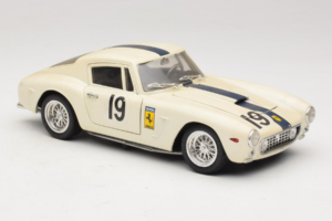 Ferrari 250 GT SWB Berlinette #19 Tour de France Automobile 1961 Eagles Race 1:18 6500 Metal — billede 6 af 8