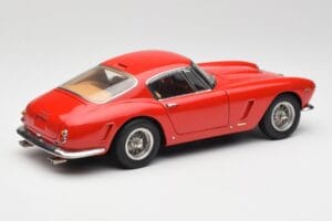 Ferrari 250 GT SWB Rød CMC 1:18 M-046 Metal — billede 2 af 6