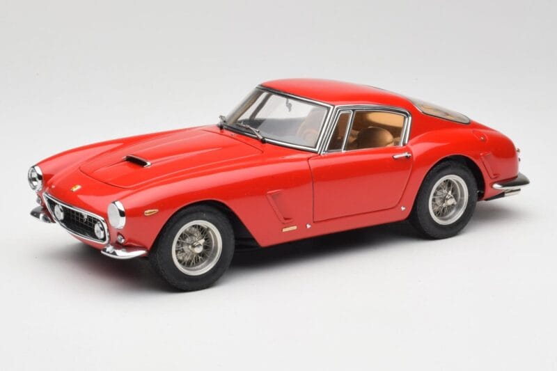 Ferrari 250 GT SWB Rød CMC 1:18 M-046 Metal