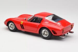 Ferrari 250 GTO London Show Rød CMC 1:18 M-256 Metal — billede 5 af 6