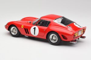 Ferrari 250 GTO #1 P. Rodriguez / W. Mairesse Paris 1000km 1962 CMC 1:18 M-254 Metal — billede 5 af 6