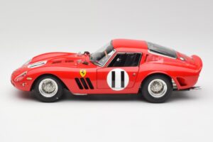 Ferrari 250 GTO #11 J. Surtees / M. Parkes Paris 1000km 1962 CMC 1:18 M-249 Metal — billede 3 af 6