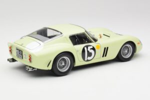 Ferrari 250 GTO #15 S. Moss / I. Ireland Goodwood Tourist Trophy Winner 1962 Kyosho 1:18 08438C Metal — billede 3 af 8