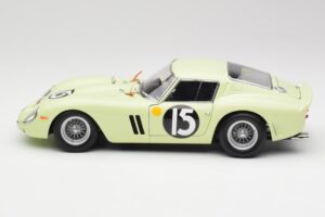 Ferrari 250 GTO #15 S. Moss / I. Ireland Goodwood Tourist Trophy Winner 1962 Kyosho 1:18 08438C Metal — billede 4 af 8