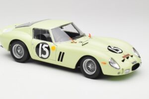 Ferrari 250 GTO #15 S. Moss / I. Ireland Goodwood Tourist Trophy Winner 1962 Kyosho 1:18 08438C Metal — billede 6 af 8