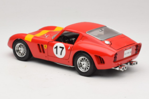 Ferrari 250 GTO #17 Bburago Sammlerborse Rød Bburago 1:18 3007-P1 Metal — billede 7 af 8