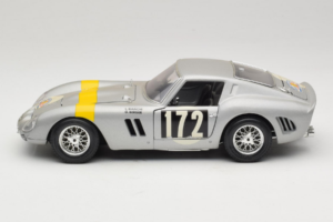 Ferrari 250 GTO #172 L. Bianchi / G. Berger Tour de France 1962 Sølv Begrænset Udgave Bburago 1:18 3011-S1 Metal — billede 4 af 8