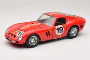 Ferrari 250 GTO #19 Rød Striber 1962 Bburago 1:18 3011-P3 Metal