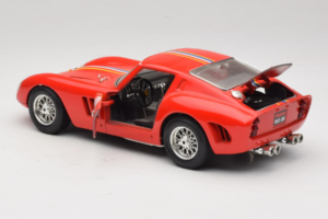 Ferrari 250 GTO #19 Rød Striber 1962 Bburago 1:18 3011-P3 Metal — billede 5 af 8