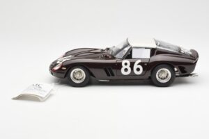 Ferrari 250 GTO #86 Targa Florio 1962 CMC 1:18 M-156 Metal — billede 3 af 6