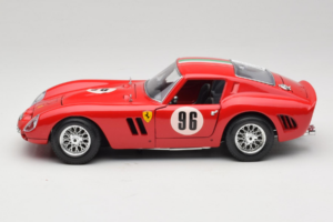 Ferrari 250 GTO #96 Rød 1962 Bburago 1:18 3011-N1 Metal — billede 4 af 8