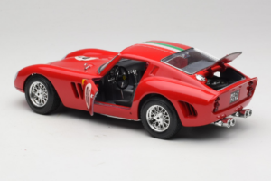 Ferrari 250 GTO #96 Rød 1962 Bburago 1:18 3011-N1 Metal — billede 5 af 8