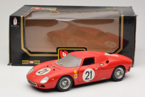 Ferrari 250 LM #21 M. Gregory / J. Rindt 24 Hours of Le Mans 1965 Bburago 1:18 3033-P2 Metal — billede 8 af 8