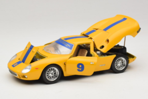 Ferrari 250 LM #9 Gul 1965 Bburago 1:18 3033-Y1 Metal — billede 2 af 8