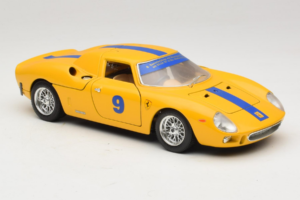 Ferrari 250 LM #9 Gul 1965 Bburago 1:18 3033-Y1 Metal — billede 6 af 8