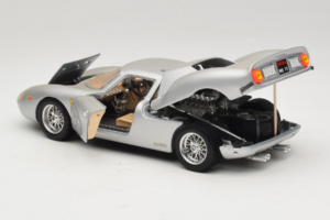 Ferrari 250 LM Sølv Bburago 1:18 3033-S1 Metal — billede 5 af 8