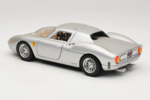 Ferrari 250 LM Sølv Bburago 1:18 3033-S1 Metal — billede 7 af 8