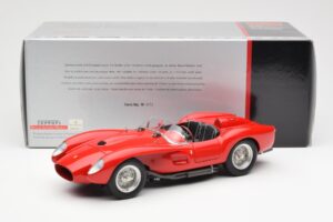 Ferrari 250 Testa Rossa Pontoon Fender Rød CMC 1:18 M-071 Metal — billede 6 af 6