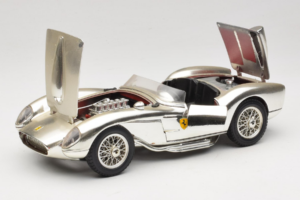 Ferrari 250 Testa Rossa Chrome Sølv Bburago 1:18 3007-C1 Metal — billede 2 af 8