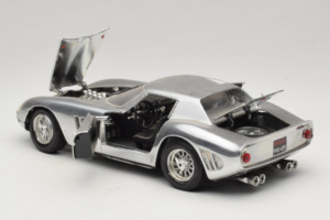 Ferrari 275 GTB Chrome Sølv Guiloy 1:18 B004 Metal — billede 5 af 8
